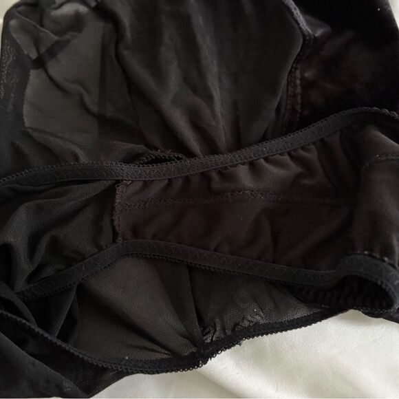 VTG California Dynasty Black Velvet Strappy Bodysuit Size L - Picture 10 of 14